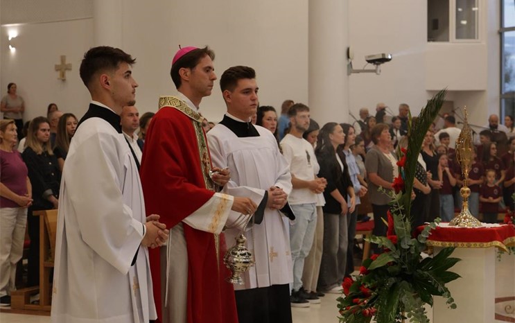 Biskup Kovač predvodio euharistijsko slavlje svetkovine Uzvišenja Svetoga Križa u Lukarišću